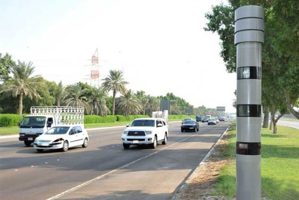 3 ways UAE police track motorists who use mobile phones while driving