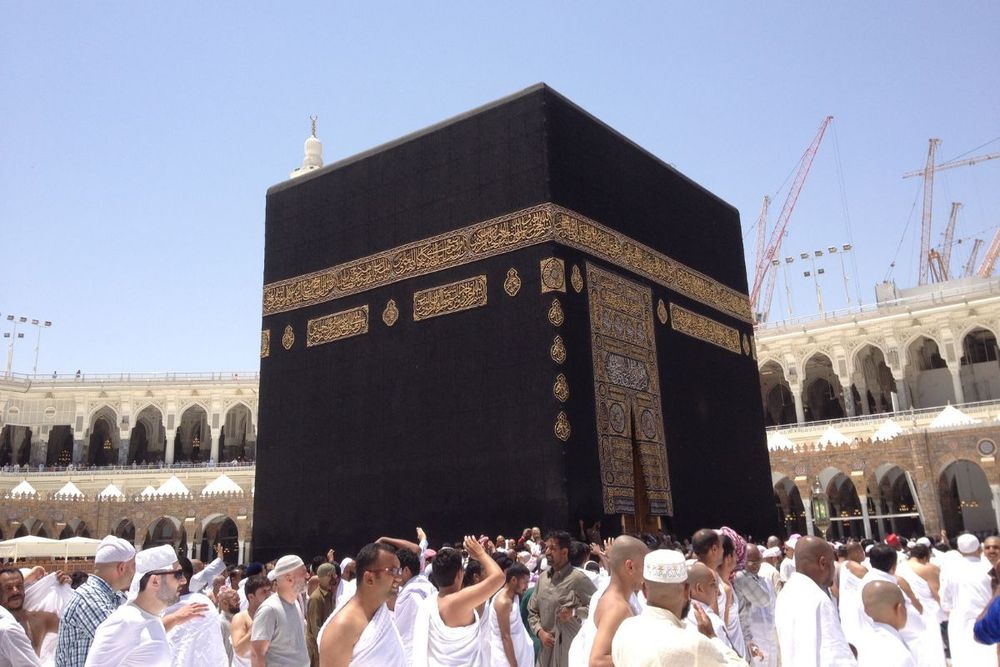 Saudi Arabia permits holders of tourist and commercial visas to perform Umrah
