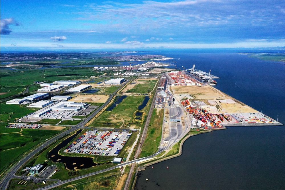 DP World moves 10 millionth unit at London Gateway