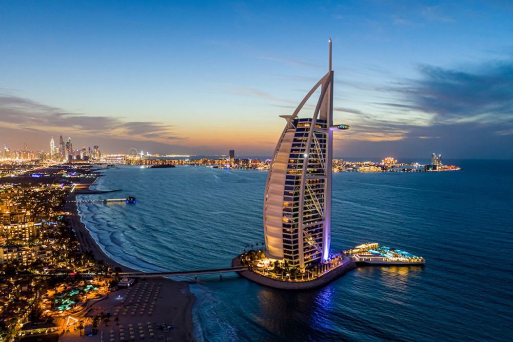 Burj al Arab Dubai - Explore the Luxury Hotel in Dubai