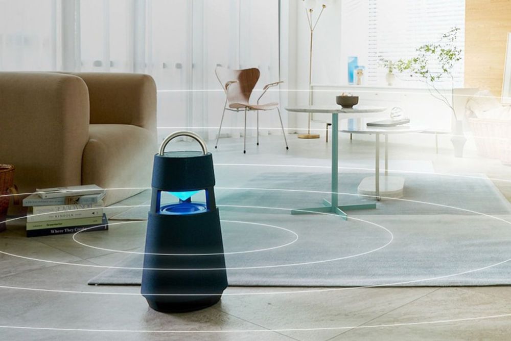 Enjoy each moment of your life with LG XBOOM's enhanced audio quality and sleek design