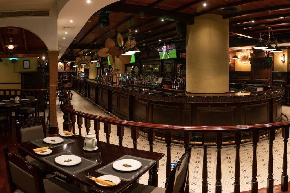 Head down to Long’s Bar this February for unmissable entertainment