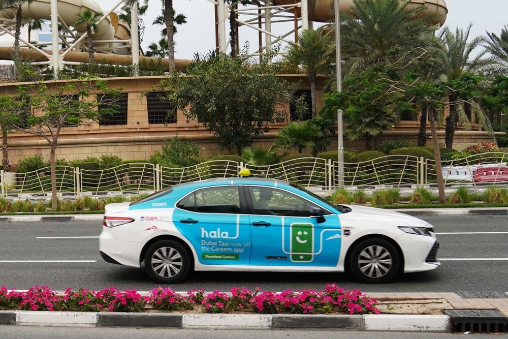 RTA approves proposal to transition 80% of traditional taxi bookings to online e-hailing services