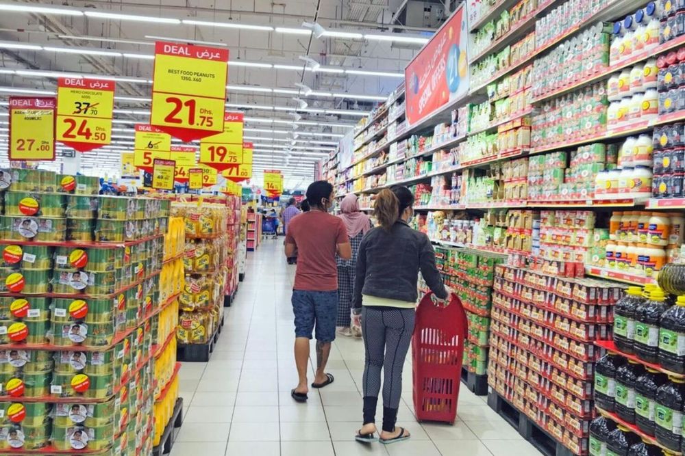 2 out of 3 Middle East shoppers adopting cost-saving behaviours due to rising prices