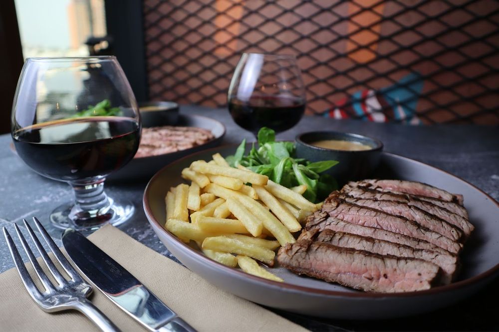 Enjoy this summer with the delicious dining deals at Ella’s Eatery