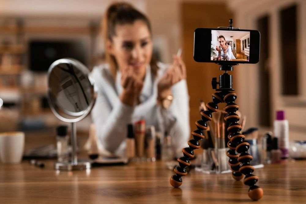 Social Media Influencers in the UAE: How To Become One and Potential Earnings