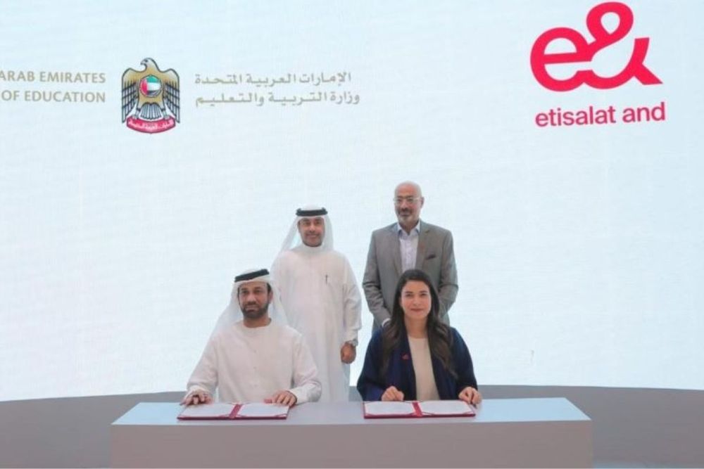 e& partners with Ministry of Education to take technology education to new heights
