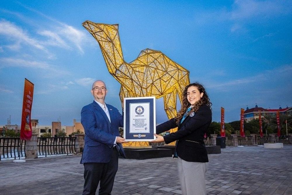 Dubai sets another Guinness World Record with Largest LED Camel Sculpture