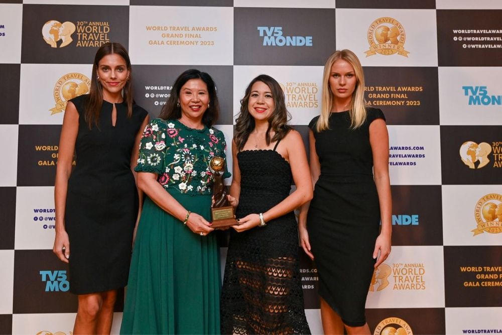 DXB Wins 'World's Leading Airport' Title at World Travel Awards