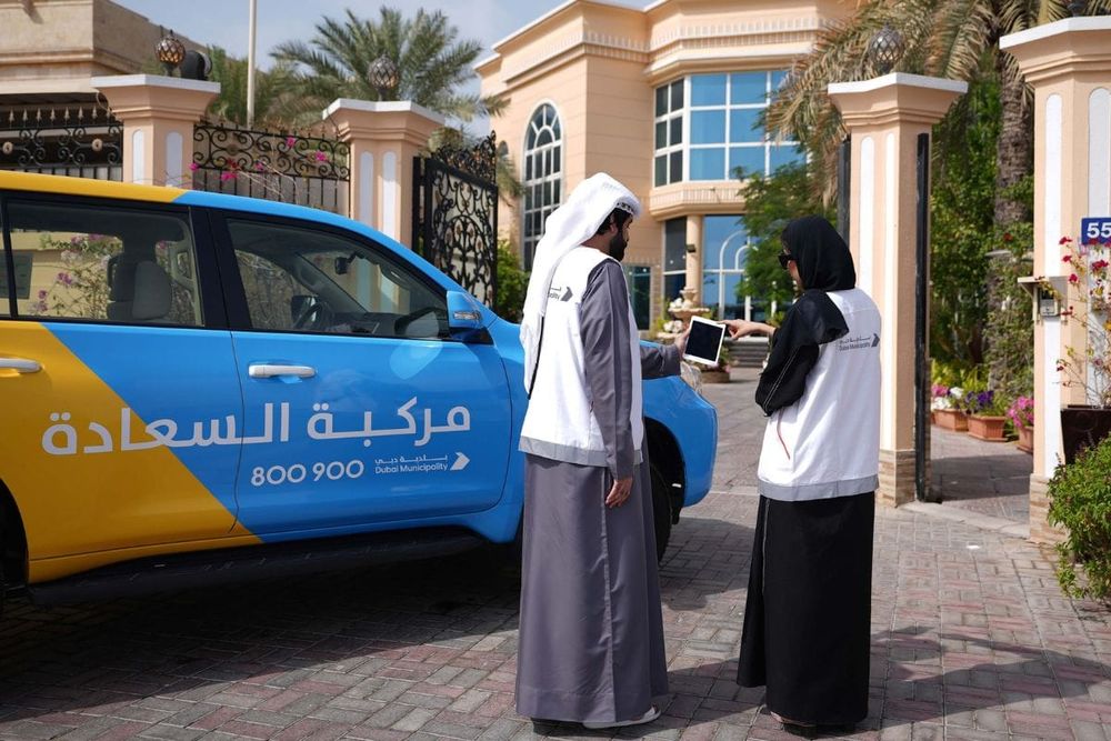 Dubai Municipality’s 'Happiness Vehicle' Initiative Completes 500 Digital Service Transactions at Citizens' Homes