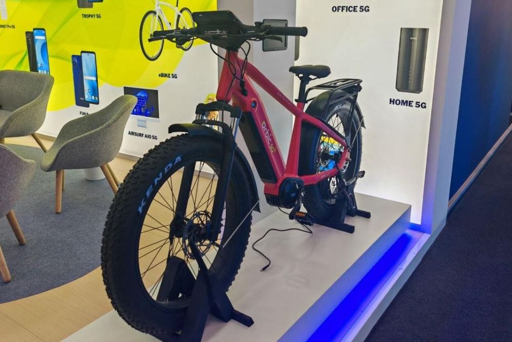 Upcoming in the UAE: World's First 5G E-Bike with 3 Cameras and Collision Alert