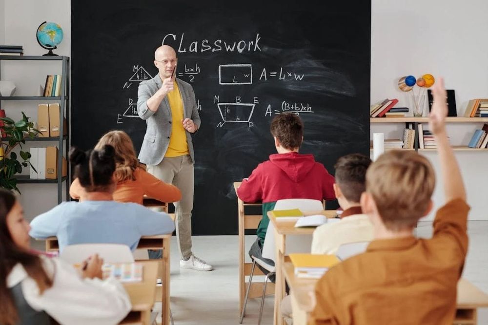 Procedure to Obtain a Teaching License in Dubai