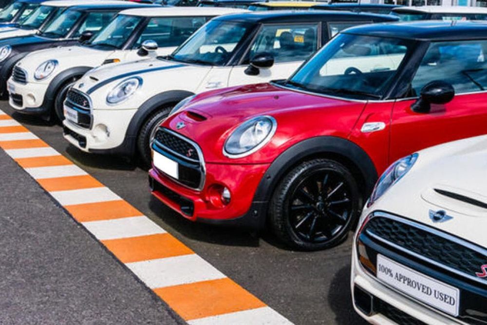 Pre-owned Car Prices in UAE Drop by 15%, New Players Enter Market