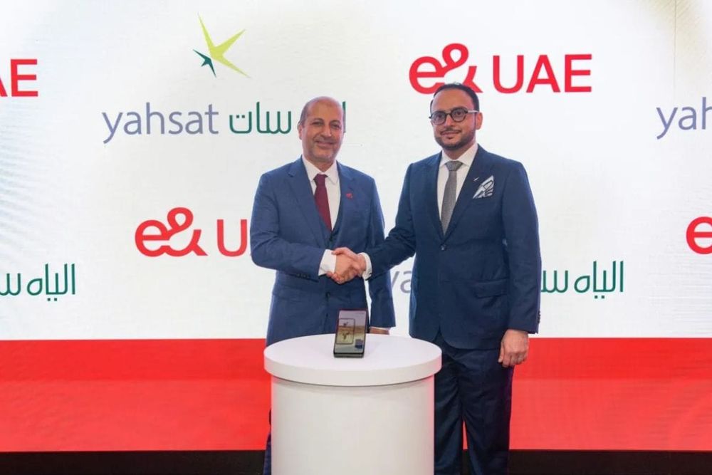 Yahsat, e& UAE to Extend Satellite Connectivity to Standard Smartphones