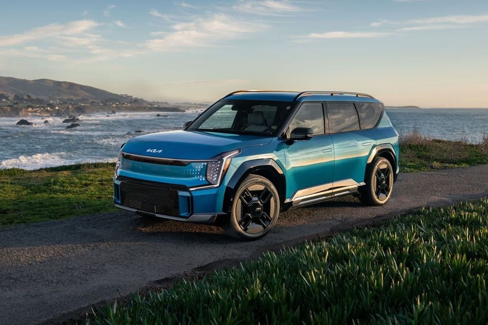 Kia EV9 Earns Spot on 2024 Parents Best Family Cars List