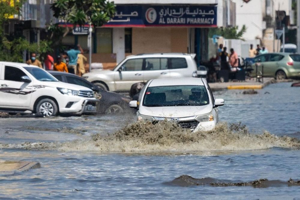 Dubai: Can Flood-hit Vehicles Be Used Without License Plates?