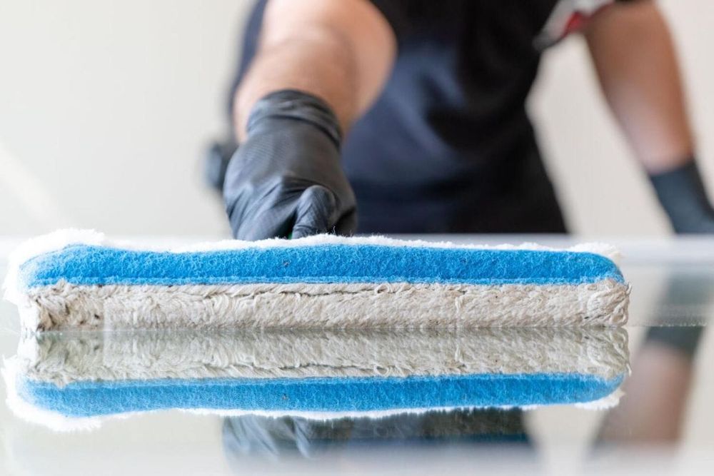 Understanding UAE Law: Guidelines on Salary Deductions and Pay Suspension for Domestic Workers