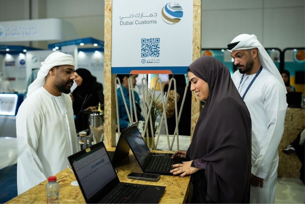 Dubai Customs and DP World Launch Scholarship Programmes for Emirati Youth