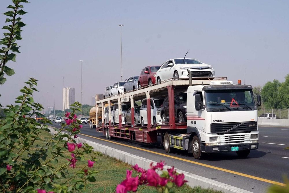 Dubai to Restrict Truck Movement on Emirates Road During Peak Hours from 2025