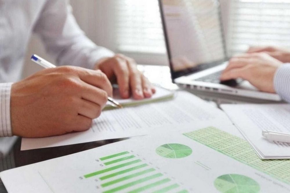 UAE: Can Expatriate Employees Negotiate a Severance Package in Their Employment Contract?