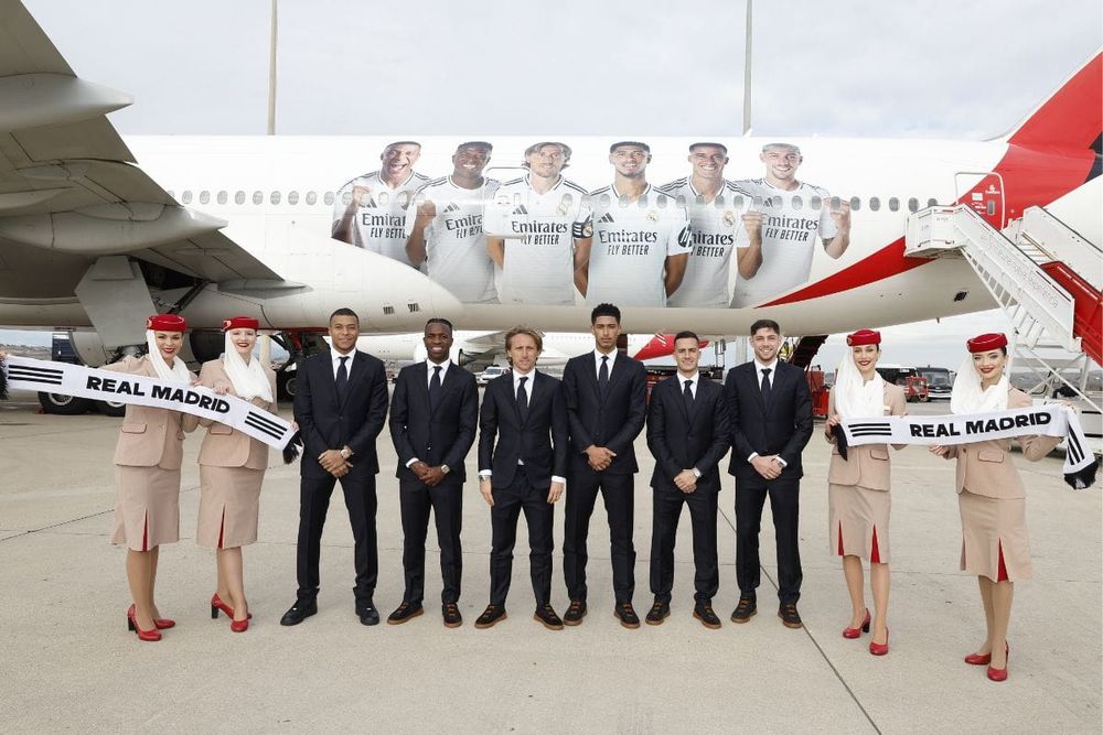 Emirates Unveils Special Livery on Boeing 777 to Celebrate Partnership with Real Madrid