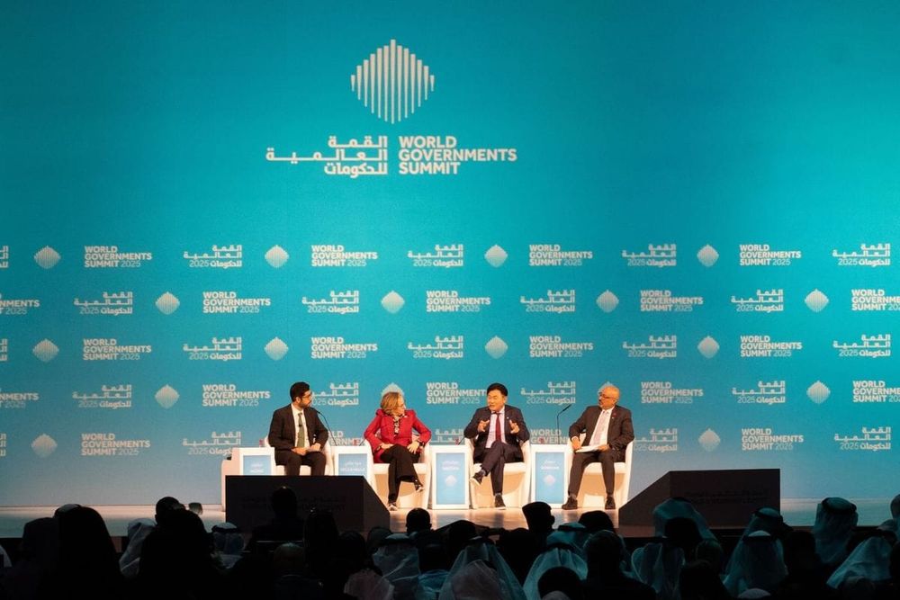 e& Calls for Collective Action to Bridge Global Digital Divide at WGS 2025