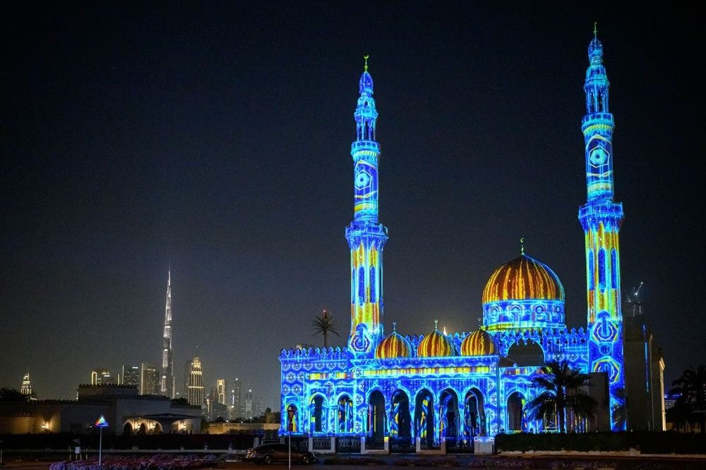 Dubai’s Iconic Mosques Illuminate with Stunning Light Projections for Ramadan