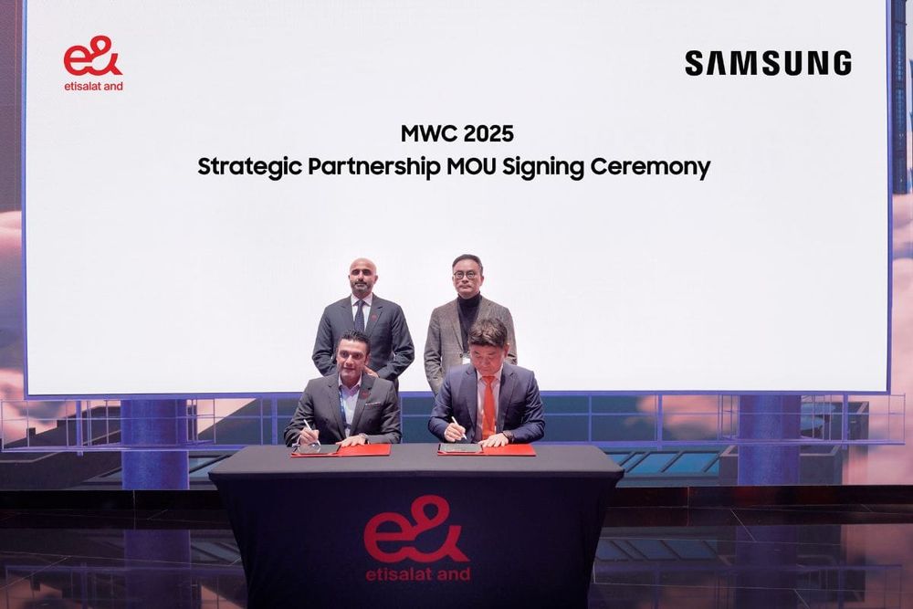 Samsung and e& UAE Sign Strategic MoU to Boost AI Innovation and Digital Experiences at MWC