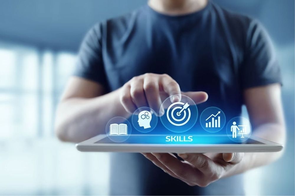 UAE Firms Save Over $100,000 a Month as AI Replaces Work of 100 Employees