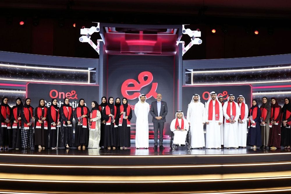 e& Empowers 284 Emirati Tech Leaders Through 'AI Graduate Programme'