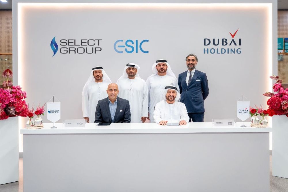 Dubai Holding Seals Deal with Select Group to Develop Landmark Projects at Palm Jebel Ali and d3