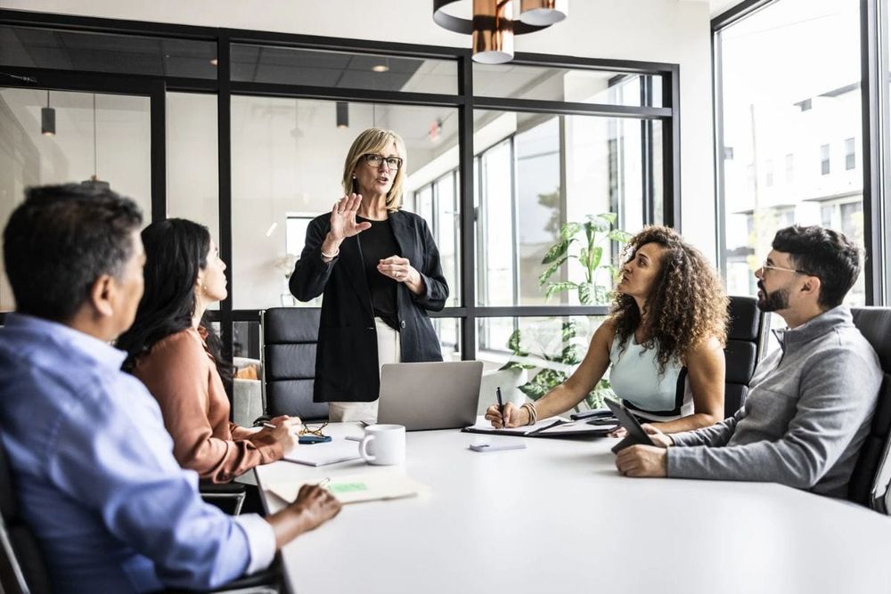 Leadership Mistakes Dubai Executives Are Still Making (and How to Fix Them)