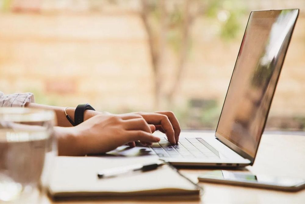 Why Mid-Career Professionals Are Freelancing by Choice