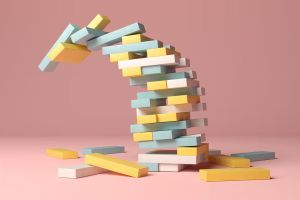 Why Some Dubai SMEs Grow Quietly While Others Chase Attention