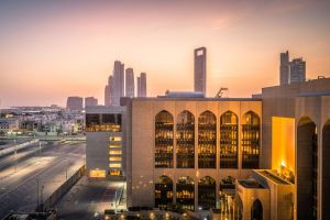 UAE Central Bank Holds Base Rate Steady at 3.65%