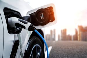 Rising Fuel Costs Accelerate Shift Towards Electric and Hybrid Vehicles in the UAE