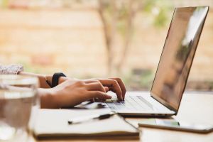 Why Mid-Career Professionals Are Freelancing by Choice