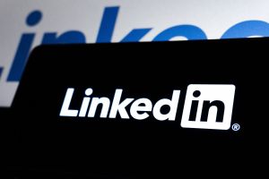 Why LinkedIn Reach in the GCC is Behaving Differently in 2026 and How to Adapt