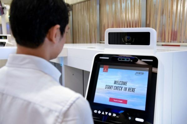 Emirates enhances airport experience with self check-in kiosks in Dubai