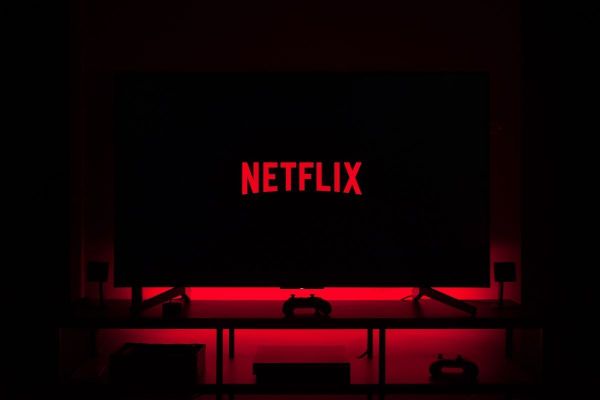 Netflix starts crackdown trial on password sharing