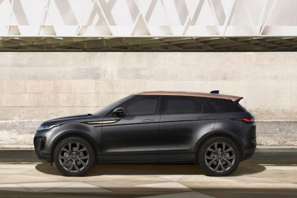 New Range Rover Evoque line-up: Elegant Bronze Collection & powerful P300 HST