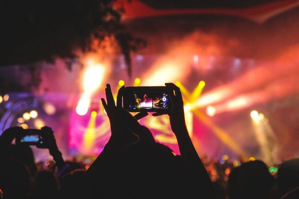 UAE restricts attendance of events to vaccinated people with negative PCR test results