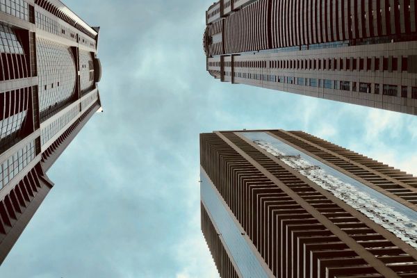 What does the 100% foreign ownership law mean for startup ecosystem of UAE?