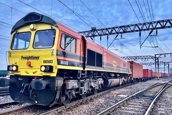 DP World's UK port & logistics hub customers are first to benefit from freightliner's new 775-metre long trains