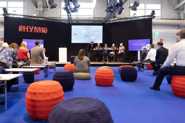 UAE ranks among world’s highest charging station-to-vehicle ratios