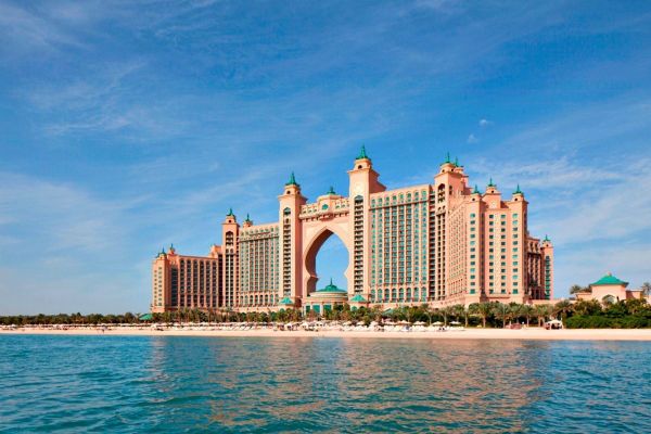 UAE surpasses world’s top 10 tourist destinations this year