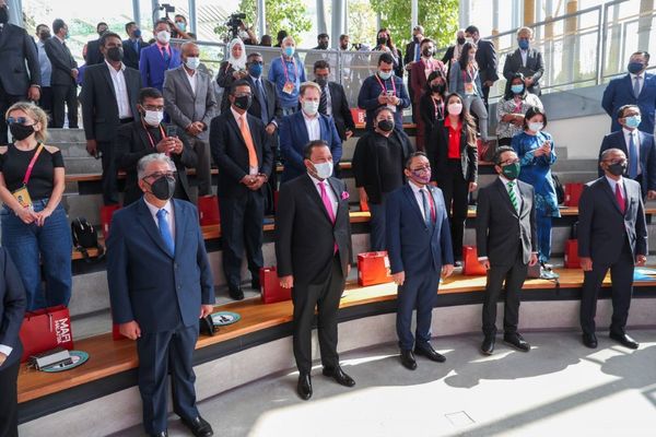 Malaysia and UAE exchange MoUs at Expo 2020 Dubai to build up economic ties