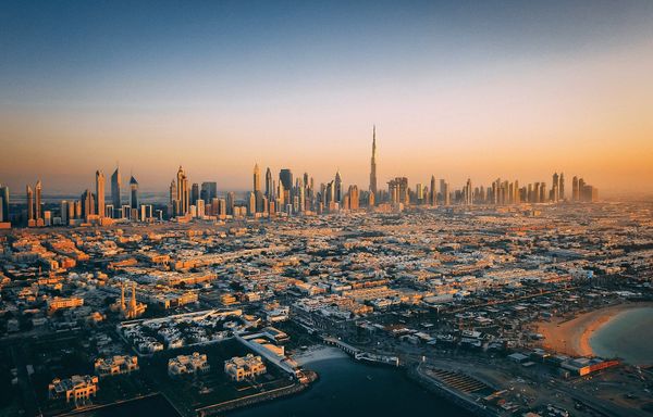 UAE’s non-oil foreign trade 2021:  27% growth totaling nearly AED 1.9 trillion