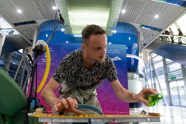 French musician Christophe Servas shows unique performances at Dubai Metro Music Festival