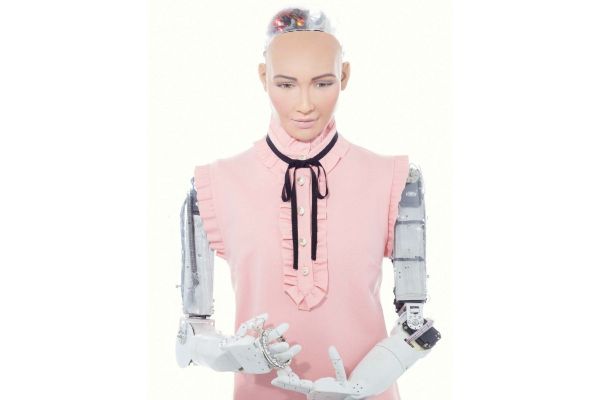 Sophia, the 1st intelligent humanoid robot, arrives in Dubai